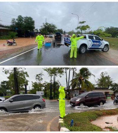 Photo : Respon cepat Ditlantas Polda Kepri atasi kemacetan akibat curah hujan yang tinggi yang melanda Kota Batam, yang menyebabkan terbentuknya genangan air dan menggangu kelancaran Lalu Lintas, Kamis (20/03/25) - (r/Wati Sgn)